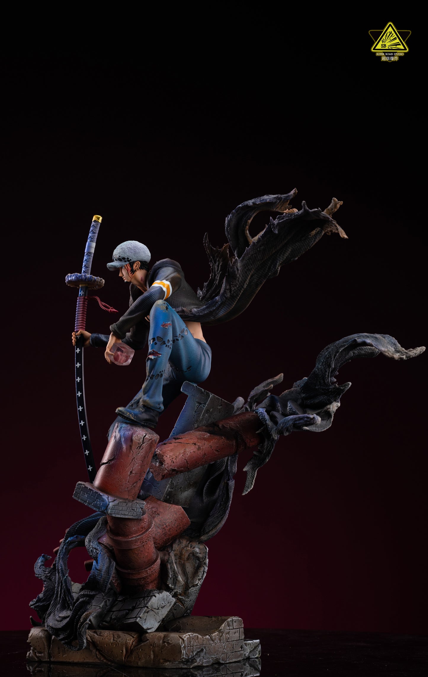 SUPER BOMB STUDIO – ONE PIECE: 7 WARLORDS BATTLE DAMAGED SERIES, 1. TRAFALGAR LAW [PRE-ORDER]