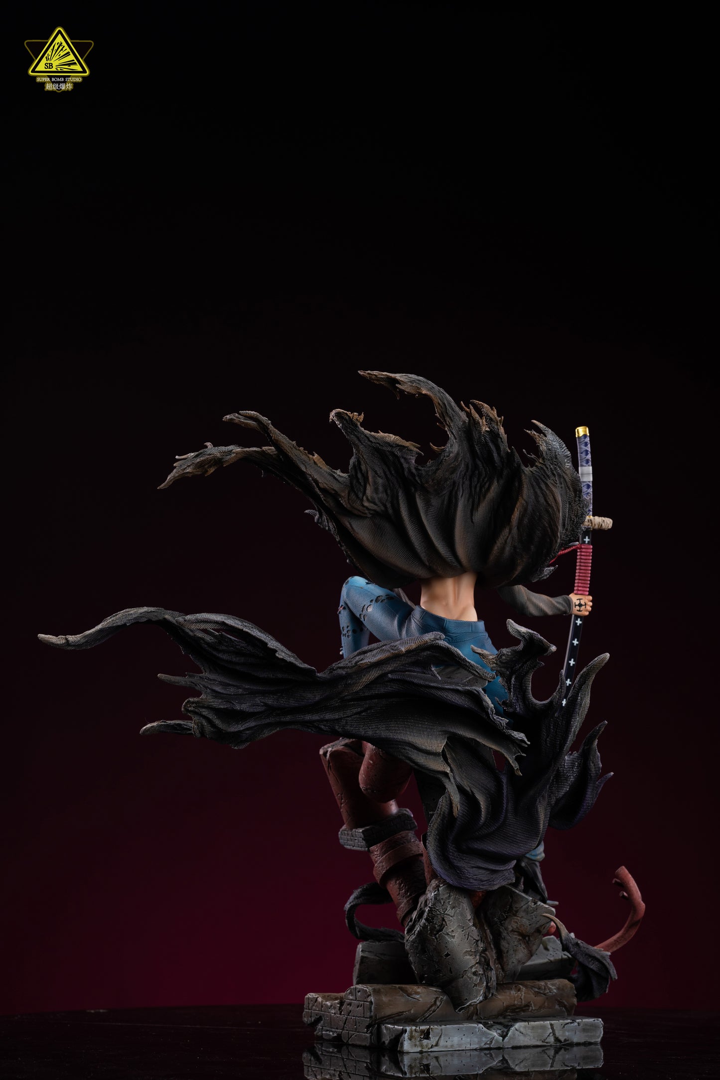 SUPER BOMB STUDIO – ONE PIECE: 7 WARLORDS BATTLE DAMAGED SERIES, 1. TRAFALGAR LAW [PRE-ORDER]