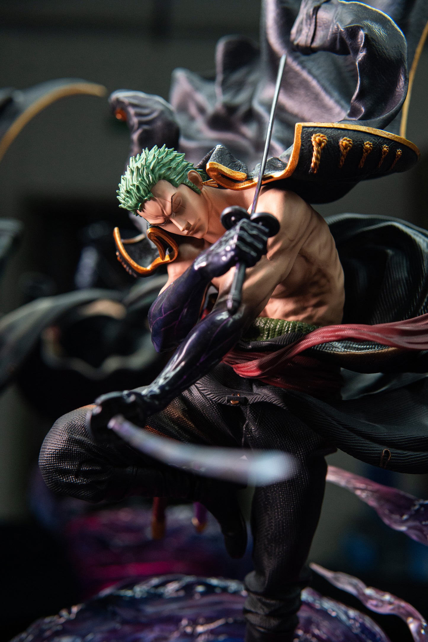 SUPER BOMB STUDIO – ONE PIECE: SANTORYU AND KYUTORYU RORONOA ZORO [IN STOCK]
