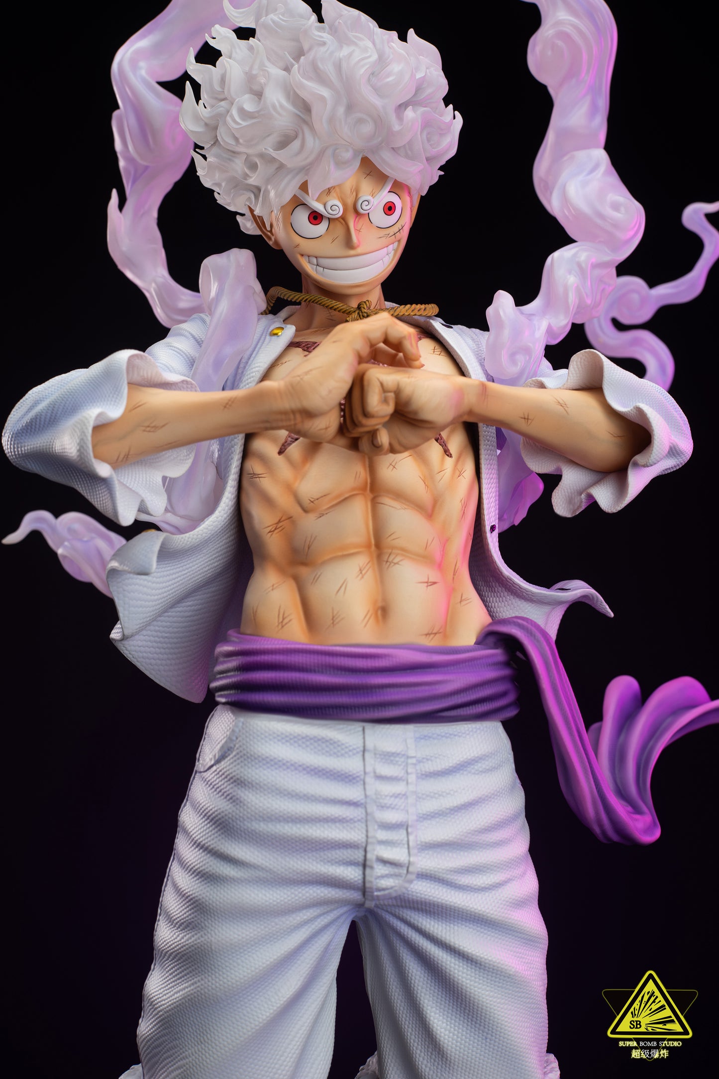 SUPER BOMB STUDIO – ONE PIECE: LARGE SCALE NIKA LUFFY 1/3 [SOLD OUT]