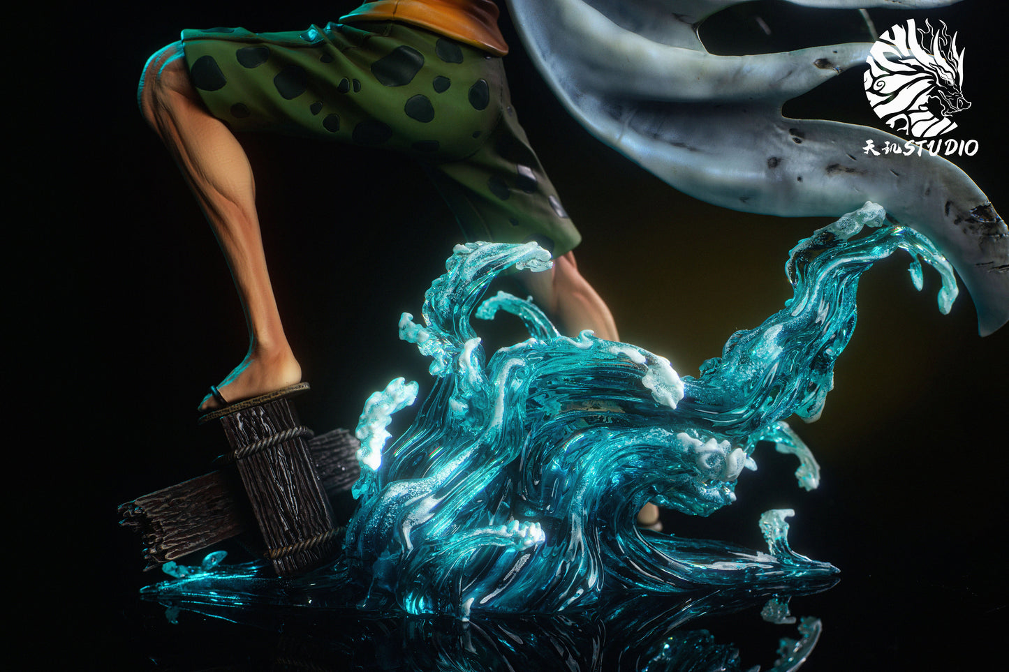 TIAN JI STUDIO – ONE PIECE: VICE CAPTAIN SERIES, “DARK KING” SILVERS RAYLEIGH [IN STOCK]